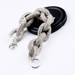 璀璨绽放，腕间风尚 欧美时尚镶钻圆环手链引领潮流